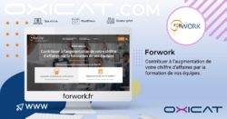 Une maquette de site web pour Forwork est affichée sur un écran d'ordinateur, promouvant la croissance des entreprises par la formation des équipes. Le site comporte des icônes de navigation et le slogan Contribuer à l'augmentation de votre chiffre d'affaires.